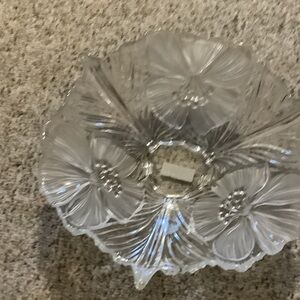 Mikasa Clear Glass Bowl with Floral Design, 15”‎